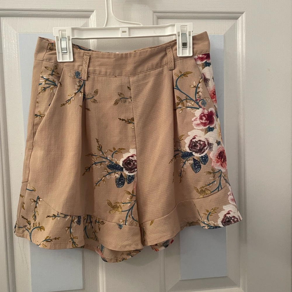 Floral high waisted shorts
